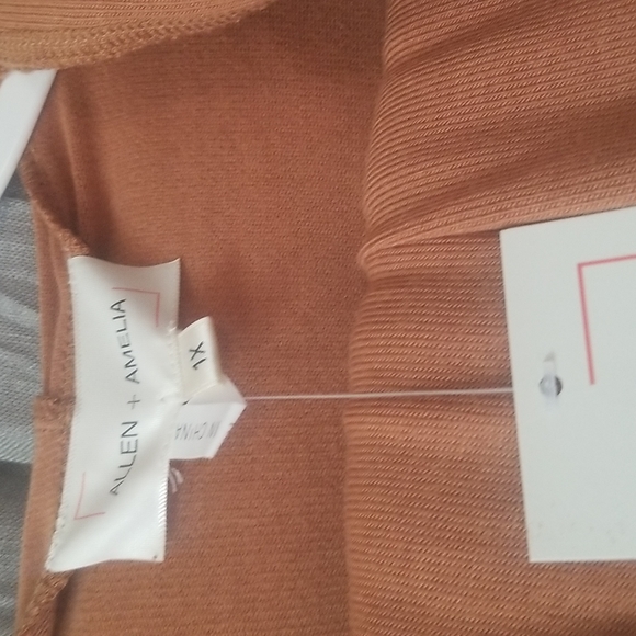 Brand new Allen and Amelia set - Picture 4 of 16